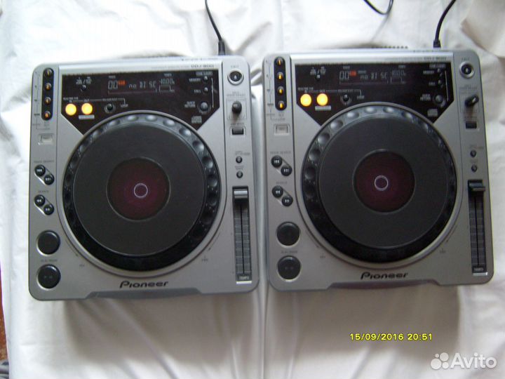 Продам DJ-Оборудование 2 кармана Pioneer CDJ -800