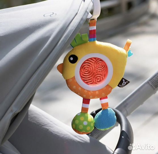 Подвеска игрушка погремушка Benbat