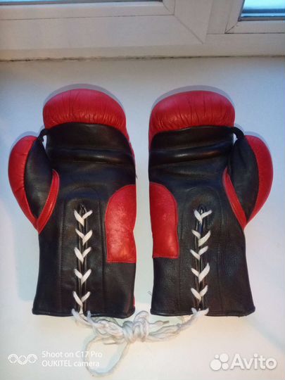 Боксерские перчатки