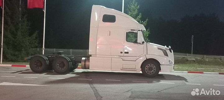 Volvo VNL 670, 2003