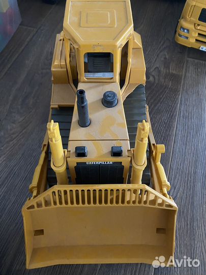 Игрушки брудеры