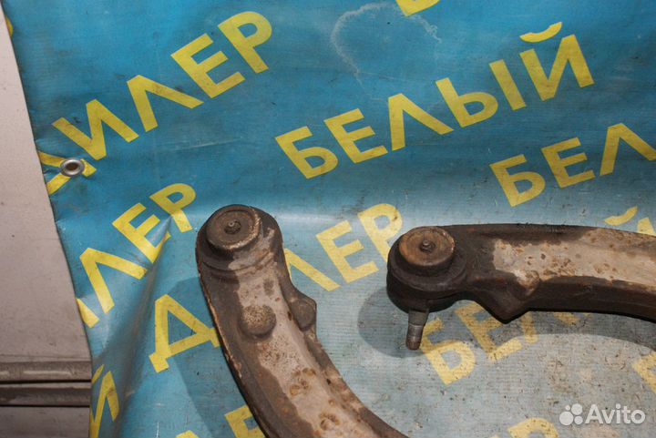 Рычаг передний Chrysler Voyager 4