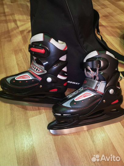 Коньки хоккейные