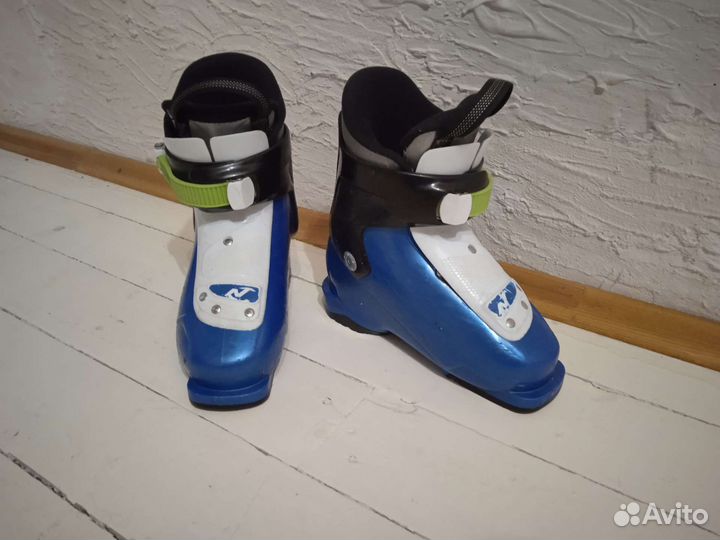 Горнолыжные ботинки детские nordica