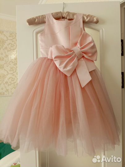 Нарядное платье для девочки 122 128 бу