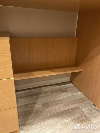 Письменный стол