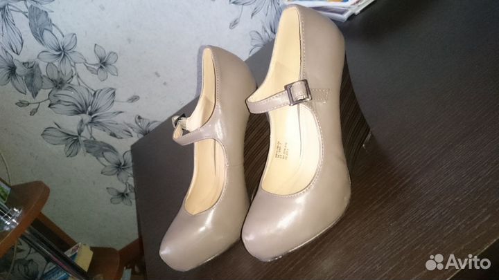 Туфли женские 39 размер новые