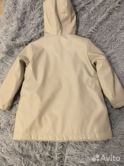 Куртка Zara на девочку 128