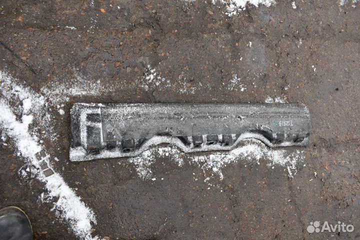 Усилитель бампера задний Toyota Land Cruiser Prado