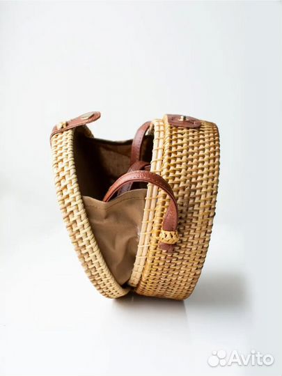 Сумка плетёная круглая из ротанга