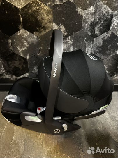 Автокресло Cybex Cloud t i-size plus