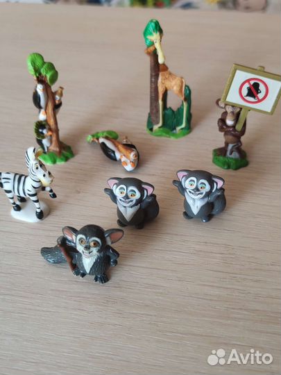 Игрушки винтаж киндеры динозавры король лев