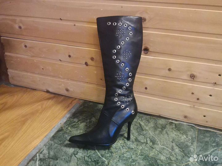 Сапоги женские итальянские 35 новые натур. кожа