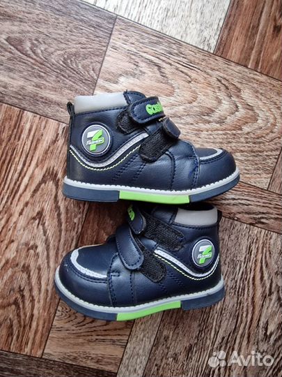 Ботинки детские 23 размер