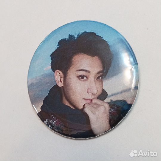 Комплект значков ztao