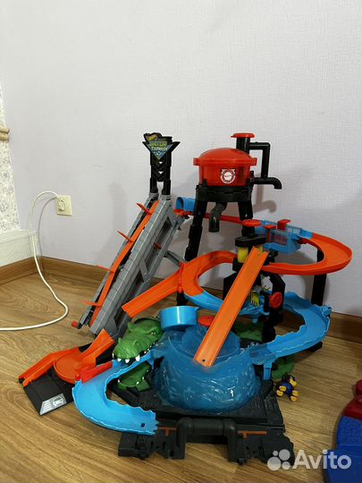 Hot wheels трек