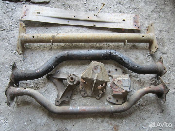 Кронштейн крепления элементов рамы подвески газель