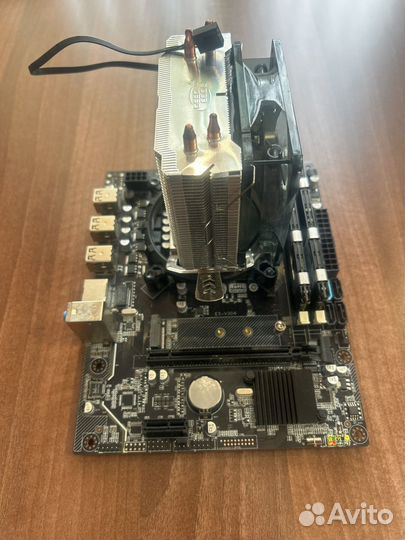 Материнская плата с процессором