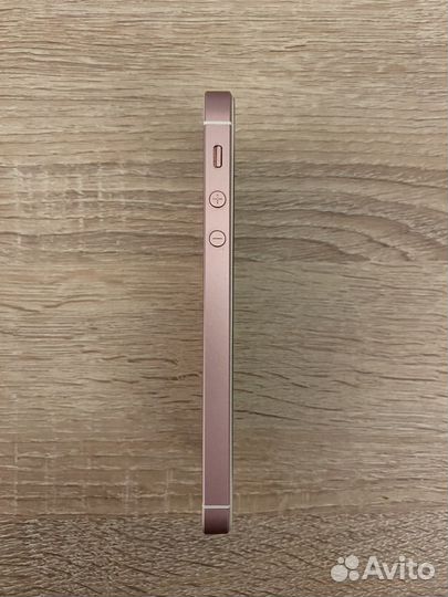 iPhone SE, 128 ГБ