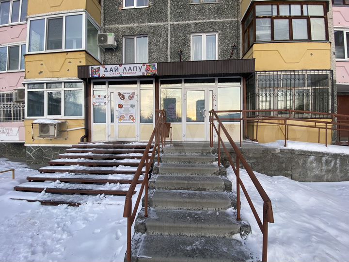 Сдам под офис, маникюр, педикюр, магазин, брови