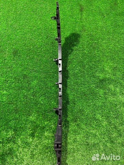 Заглушка бампера задняя левая Toyota Allion ZRT265