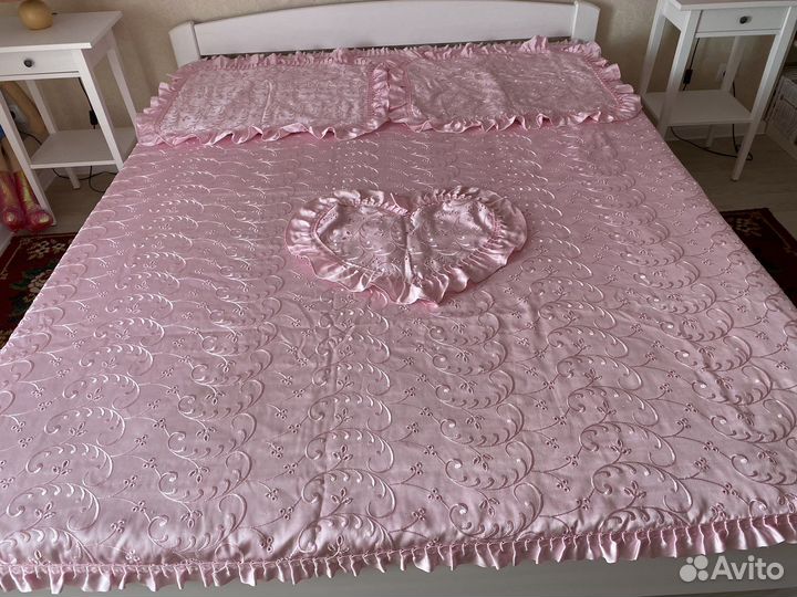Покрывало на 2 х спальную кровать бу