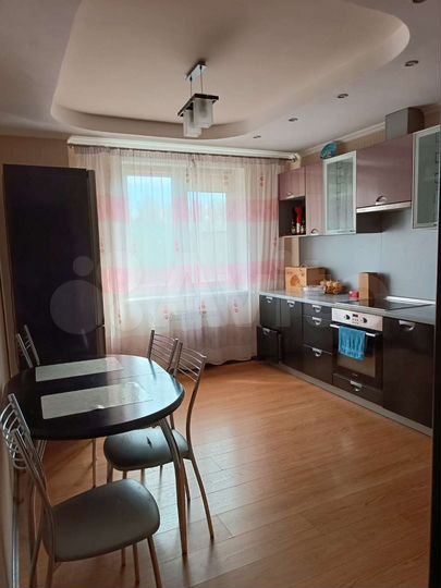 3-к. квартира, 98 м², 4/9 эт.