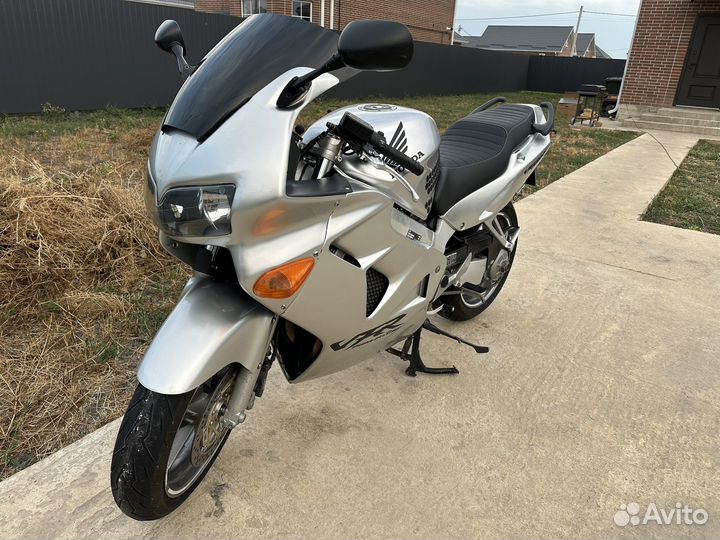 Honda VFR 800