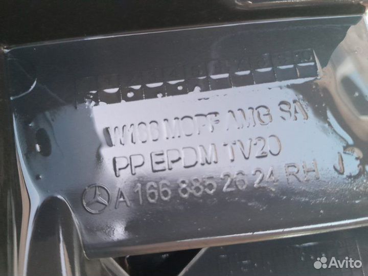 Кронштейн бампера правый Mercedes-Benz Ml W166 AMG