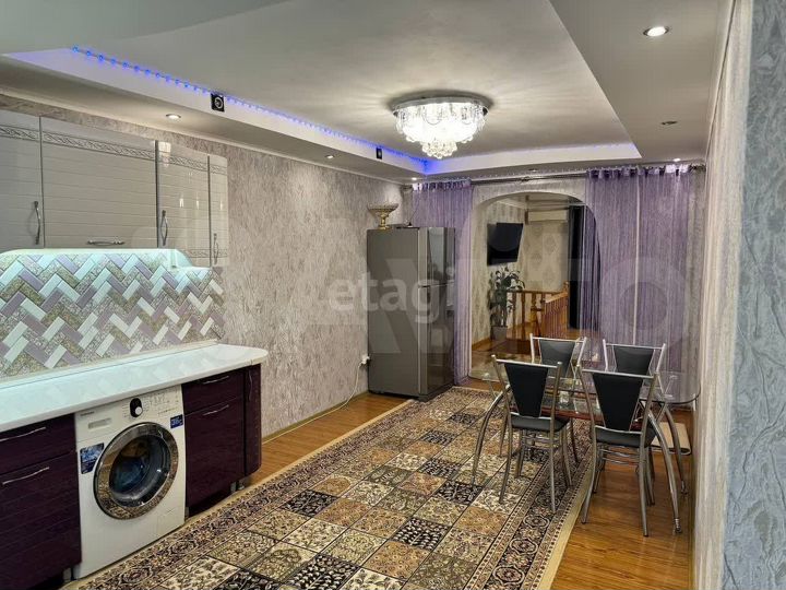 2-к. квартира, 98 м², 1/5 эт.