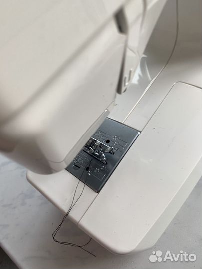 Швейная машина Janome