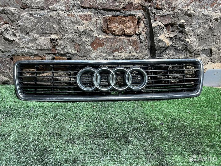 Решетка радиатора Audi 80 b4