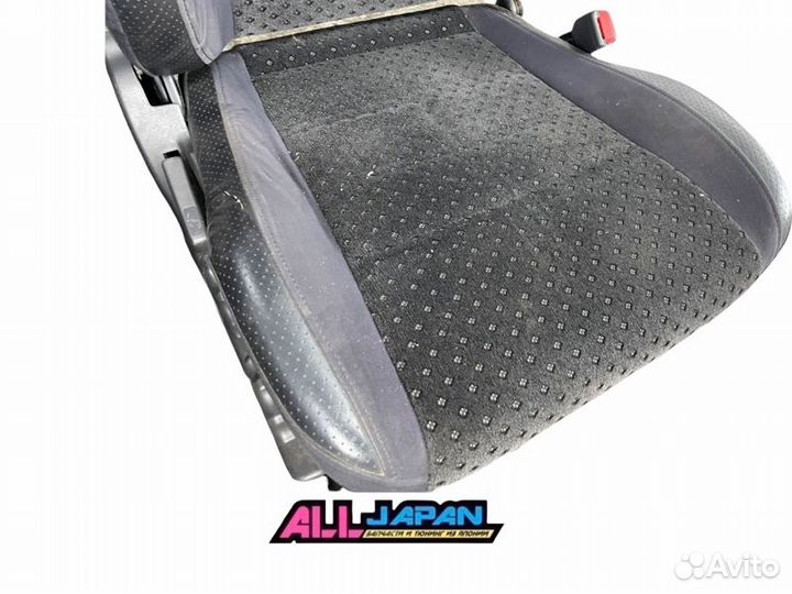 Сиденье переднее Subaru Forester SF5 EJ205 2000