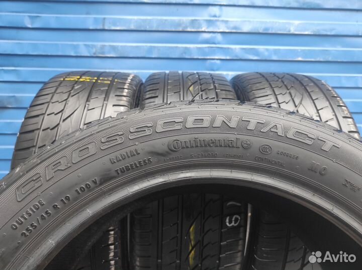 Continental ContiCrossContact UHP 255/45 R19 100V