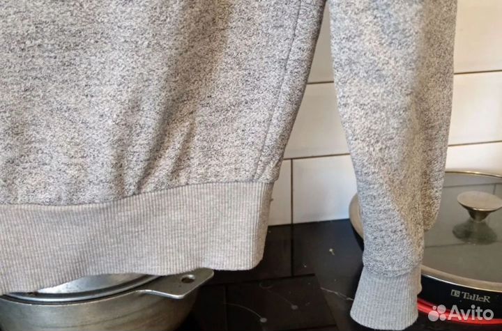 Кофта с капюшоном мужская бу 46(S)