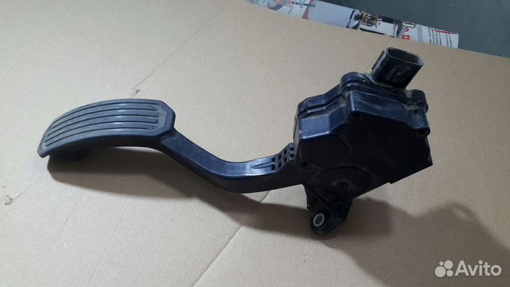 Педаль газа Toyota Camry V40