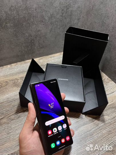 Samsung Galaxy Z Fold2, 12/256 ГБ