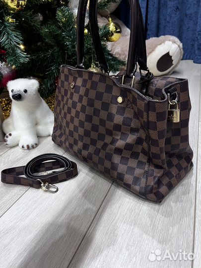 Сумка (очень красивая)