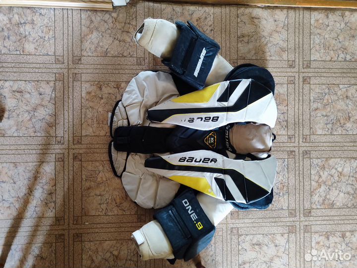Вратарский нагрудник sr l, Bauer one 9