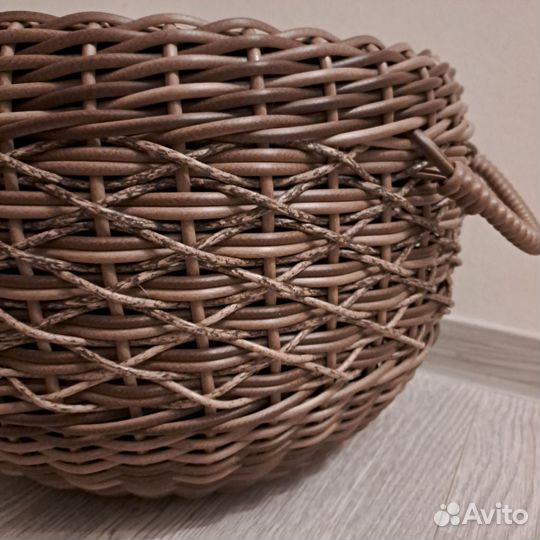 Кашпо из искусственного ротанга 20 литров