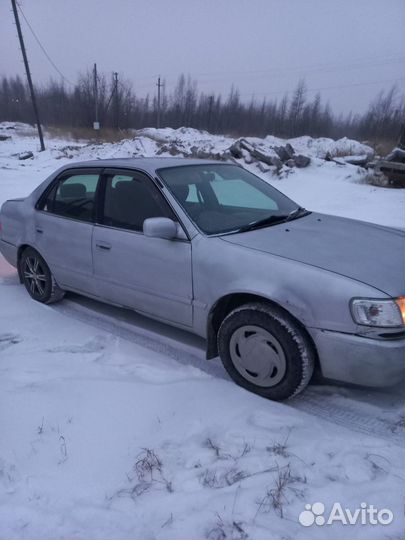 Toyota Corolla 1.5 AT, 1998, 209 000 км