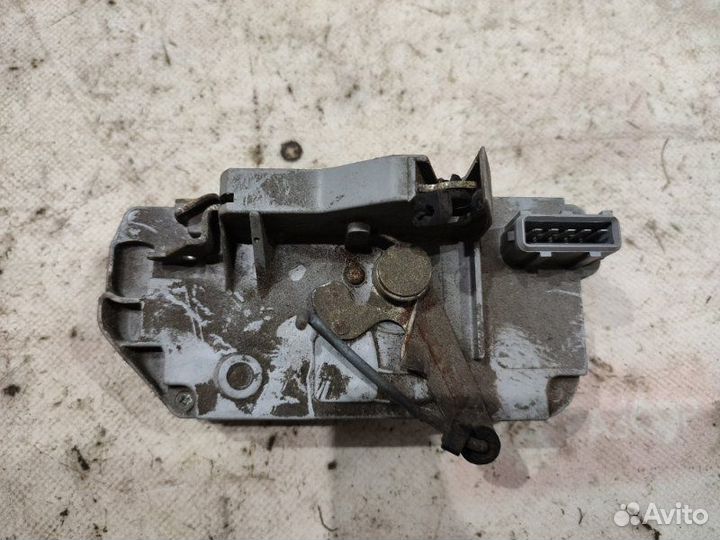 Замок двери задний правый Peugeot 406 8B XU7JP4