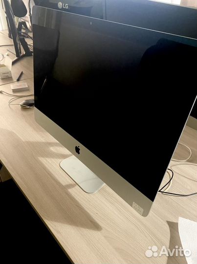 Apple iMac 21,5 (Late 2015)