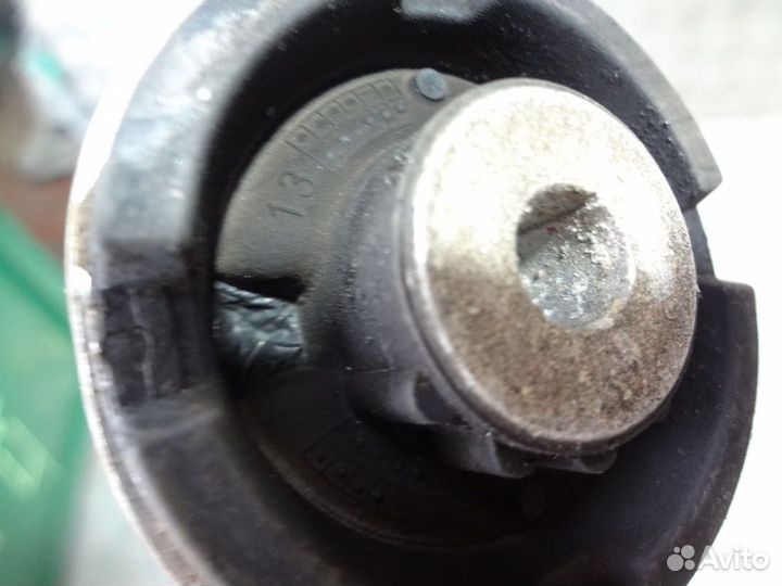 Рычаг передний верхний правый Мерседес 205 253 257