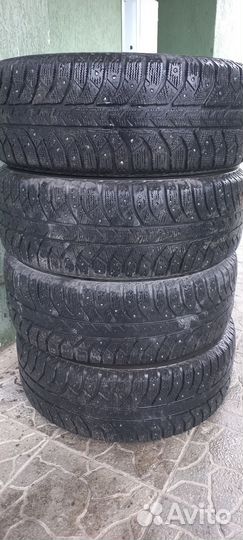 Bridgestone Ice Cruiser 7000 205/60 R16 92T