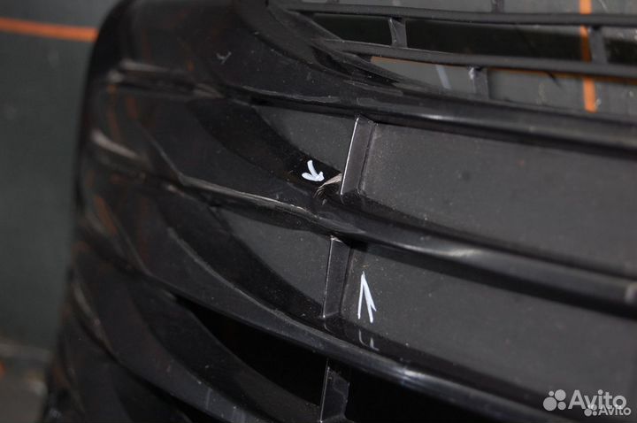 Решетка бампера переднего - Toyota Camry V70