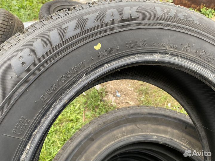 Bridgestone Blizzak VRX 225/60 R17