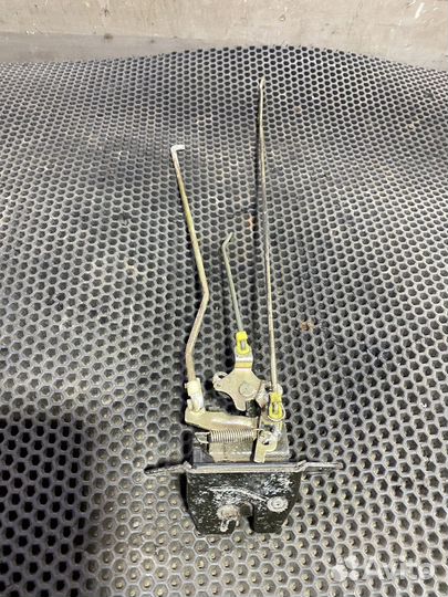 Замок крышки багажника Hyundai Santamo Сантамо