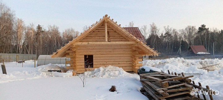 Сруб бани из бревна ручной рубки не бруса 5x5