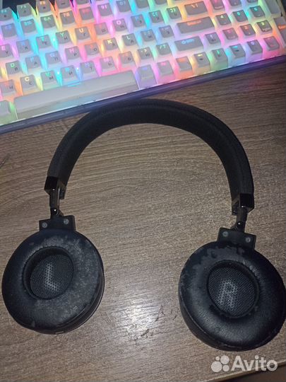 Беспроводные наушники JBL